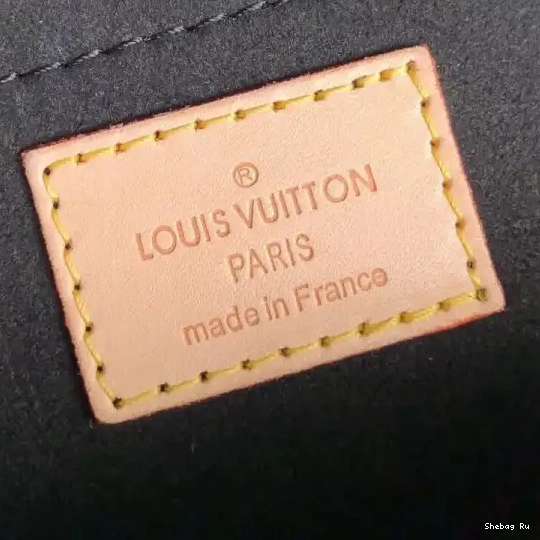 Louis Vuitton Duffle 0624